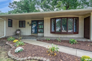 3642 35th Avenue Ct, Rock Island, IL 61201 - photo 2