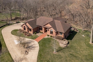 365 Abbotsford Rd, Cedar Rapids, IA 52403 - photo 4