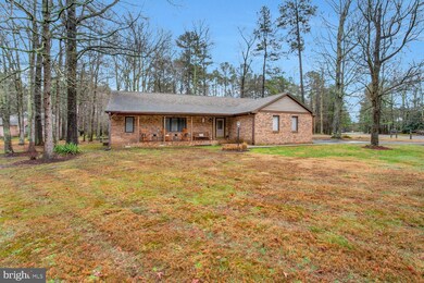 14800 King Charles Dr, Swan Point, MD 20645 - photo 5