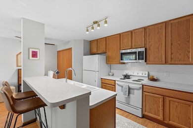 2056 Gresham Ave N, Saint Paul, MN 55128 - photo 6