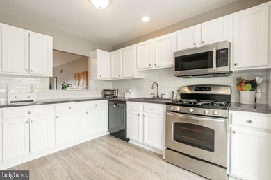 2008 Hampton Ct unit 2008, Morgantown, PA 19543 - photo 6