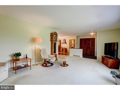 344 E Spruce St, New Holland, PA 17557 - photo 7