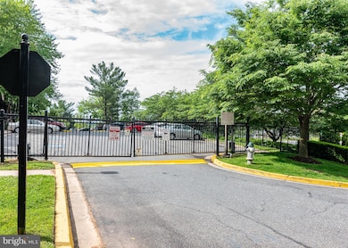 3827 Chesterwood Dr, Silver Spring, MD 20906 - photo 2