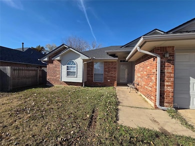 9401 Buttonfield Ave, Moore, OK 73160 - photo 5