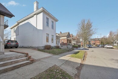2-web-or-mls-Reinhard Ave-002