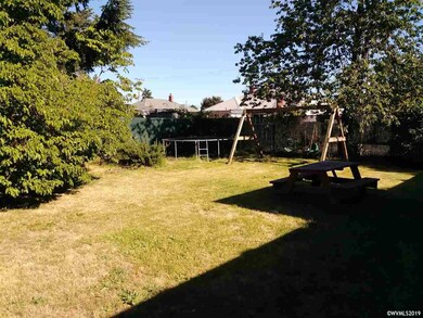 1750 Yew St SE, Salem, OR 97302 - photo 7