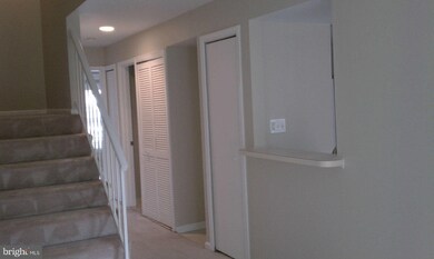 12928A Grays Pointe Rd unit A, Fairfax, VA 22033 - photo 6