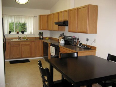 06 Dining Area