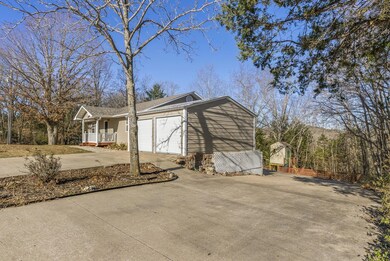 413 Kimberling Airway Dr, Kimberling City, MO 65686 - photo 3