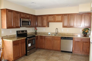 8228 W Fairmount Ave, Phoenix, AZ 85033 - photo 3