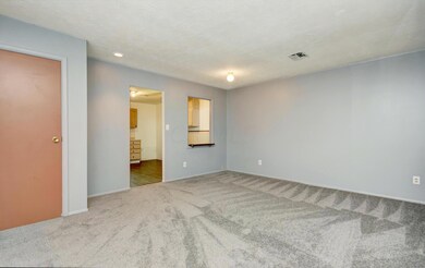 Living Room (4)
