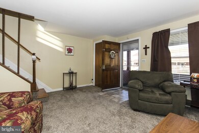 1009 Foxcroft Ln, Essex, MD 21221 - photo 7