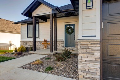 1084 S Cumberland Ave, Republic, MO 65738 - photo 2