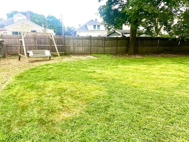 9 Lee St, Pawtucket, RI 02861 - photo 7