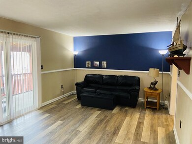 953 E Oak St, Palmyra, PA 17078 - photo 4