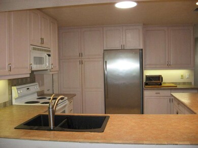 kitchen 3.JPG