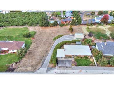 2803 E 12th St, the Dalles, OR 97058 - photo 3