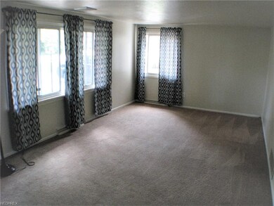 5237 E Lake Rd, Sheffield Lake, OH 44054 - photo 6