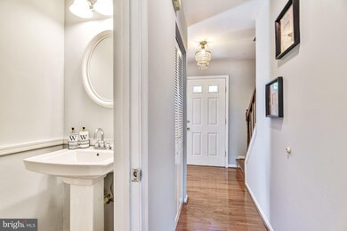 14947 Carriage Square Dr, Silver Spring, MD 20906 - photo 7