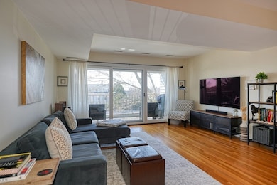 61 Brackett Place unit C, Marblehead, MA 01945 - photo 6