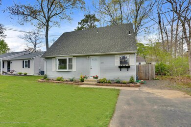 1202 Kennebec Rd Lacey-large-003-028-Fro