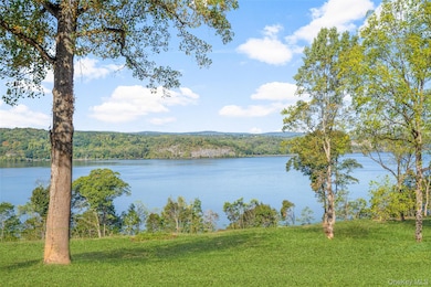 660 Wheeler Hill Rd, Wappingers Falls, NY 12590 - photo 2