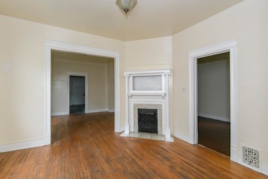 2477 N Richards St unit 2479, Milwaukee, WI 53212 - photo 2