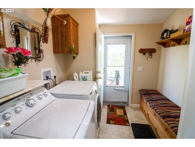 487 Fir Vista Rd, Sutherlin, OR 97479 - photo 6