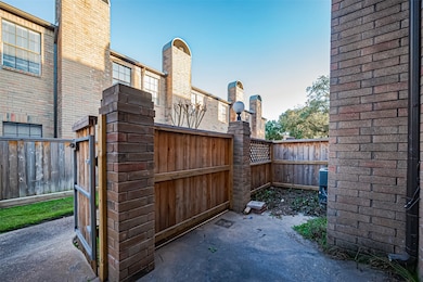 9850 Pagewood Ln unit 1207, Houston, TX 77042 - photo 3