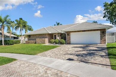 14210 Somerset Place, Davie, FL 33325 - photo 2