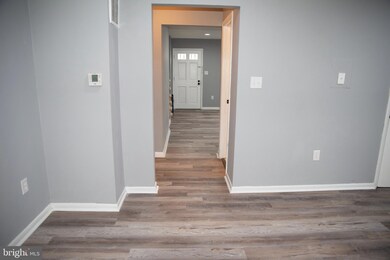 3047 Sunset Ln, Suitland, MD 20746 - photo 4