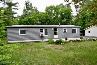 504 Middle Grove Rd, Middle Grove, NY 12850 - photo 6