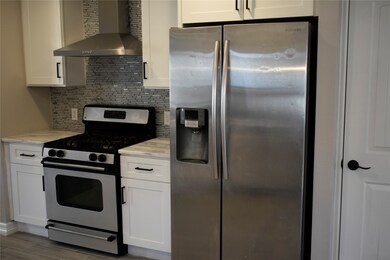 3942 Ward St, Houston, TX 77021 - photo 3