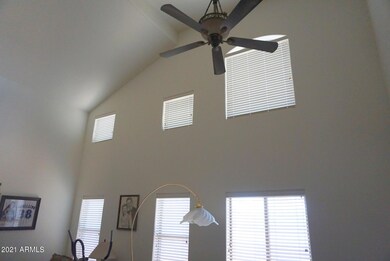 Living Rm Vaulted Ceiling