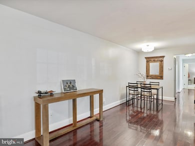 11303 Appledowre Way, Germantown, MD 20876 - photo 4