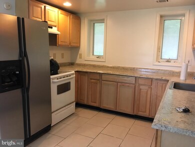 23601 Peach Tree Rd, Clarksburg, MD 20871 - photo 3