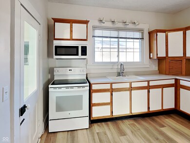 404 S Market St, Thorntown, IN 46071 - photo 5