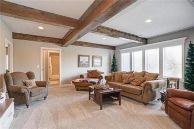 1518 Ventnor Ln, Raymore, MO 64083 - photo 6