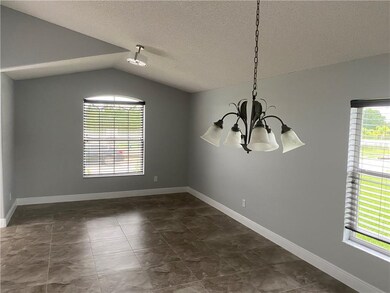 518 Brayton Ln, Davenport, FL 33897 - photo 5