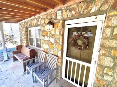 122 and 124 Avian Ct, Brevard, NC 28712 - photo 6