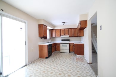 4842 Northtowne Blvd, Columbus, OH 43229 - photo 2