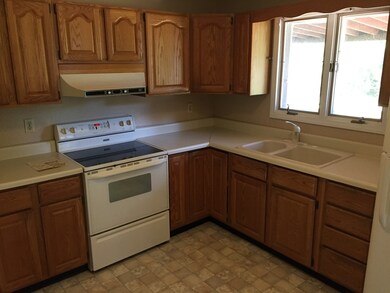 415 Russells Mills Rd, South Dartmouth, MA 02748 - photo 6