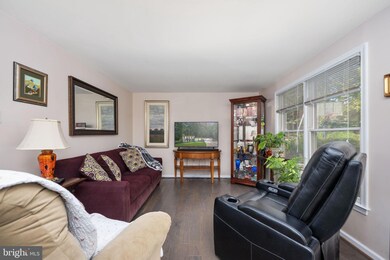 18332 Cato Ct, Triangle, VA 22172 - photo 6