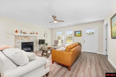 2014 Silver Bay Ct, Mountain Home, AR 72653 - photo 4