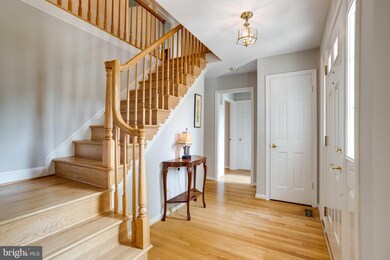 8953 Miller Ln, Vienna, VA 22182 - photo 2