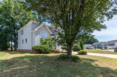 Welcoming Neighborhood and Front Yard.