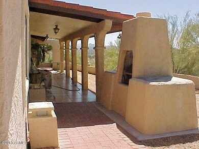 SOUTHERN PATIO WITH GRILL