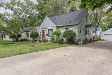 Lorraine_Ave_2922_02