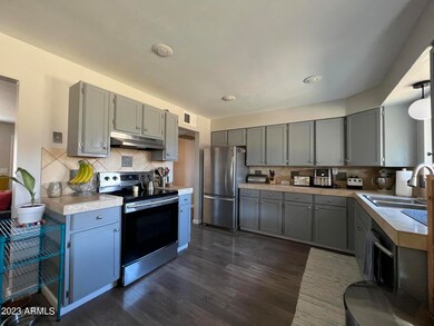 1229 E Echo Ln, Phoenix, AZ 85020 - photo 6