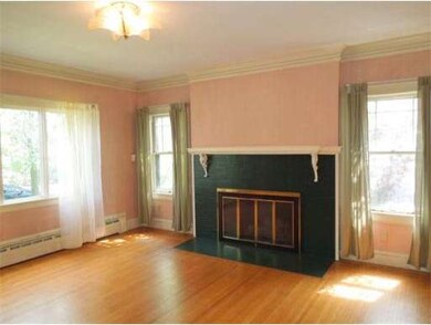 70 Randolph St, Springfield, MA 01108 - photo 3